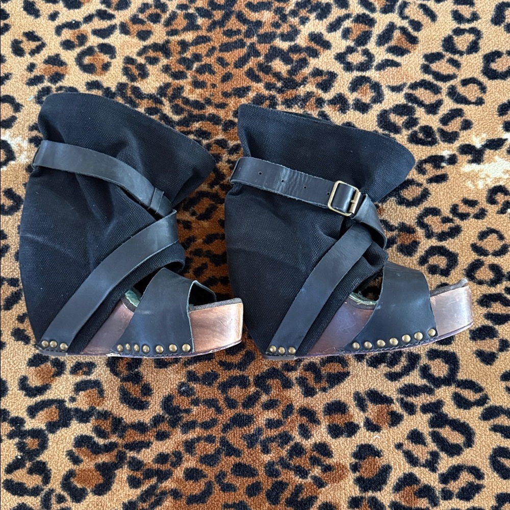Iconic & rare Eat Me Whole bootandals in black; as worn by Kat von D - Picture 4 of 7